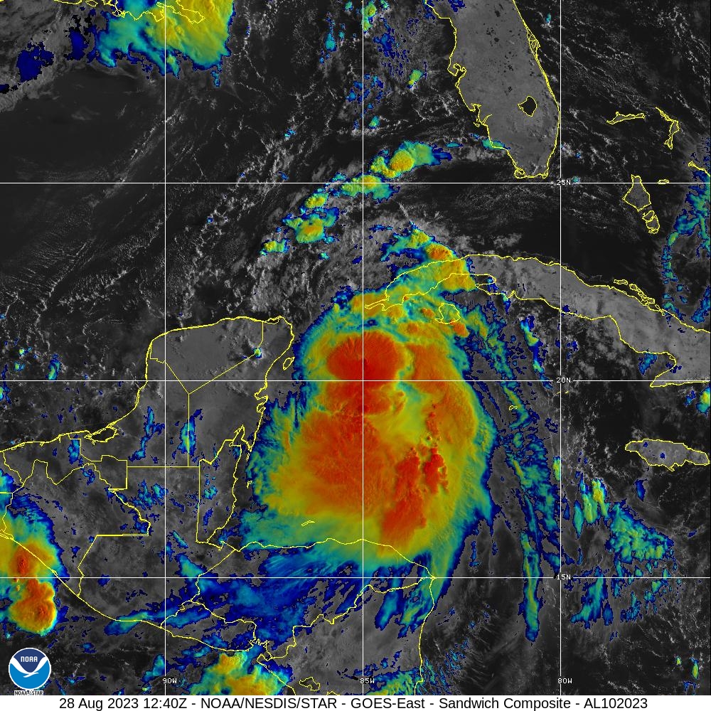 Flights Scrapped as Florida Braces for Hurricane Idalia