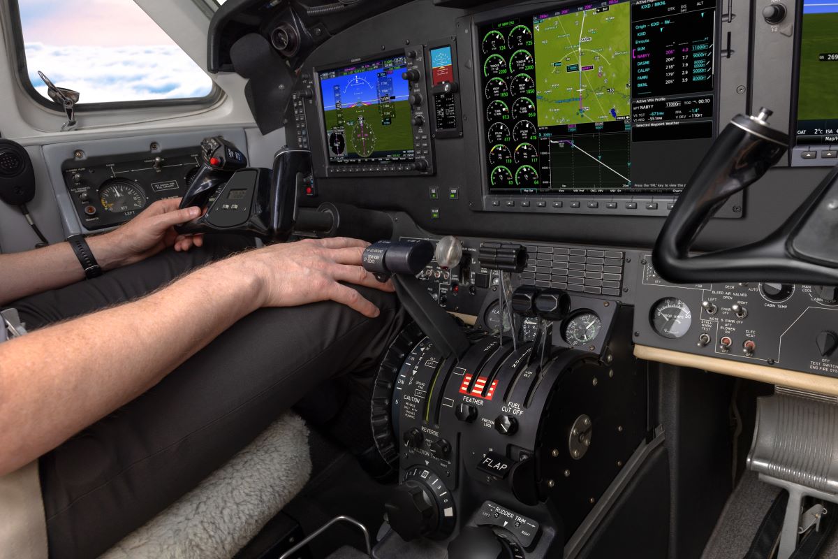 Garmin to Put Autoland, Autothrottle on Select King Airs