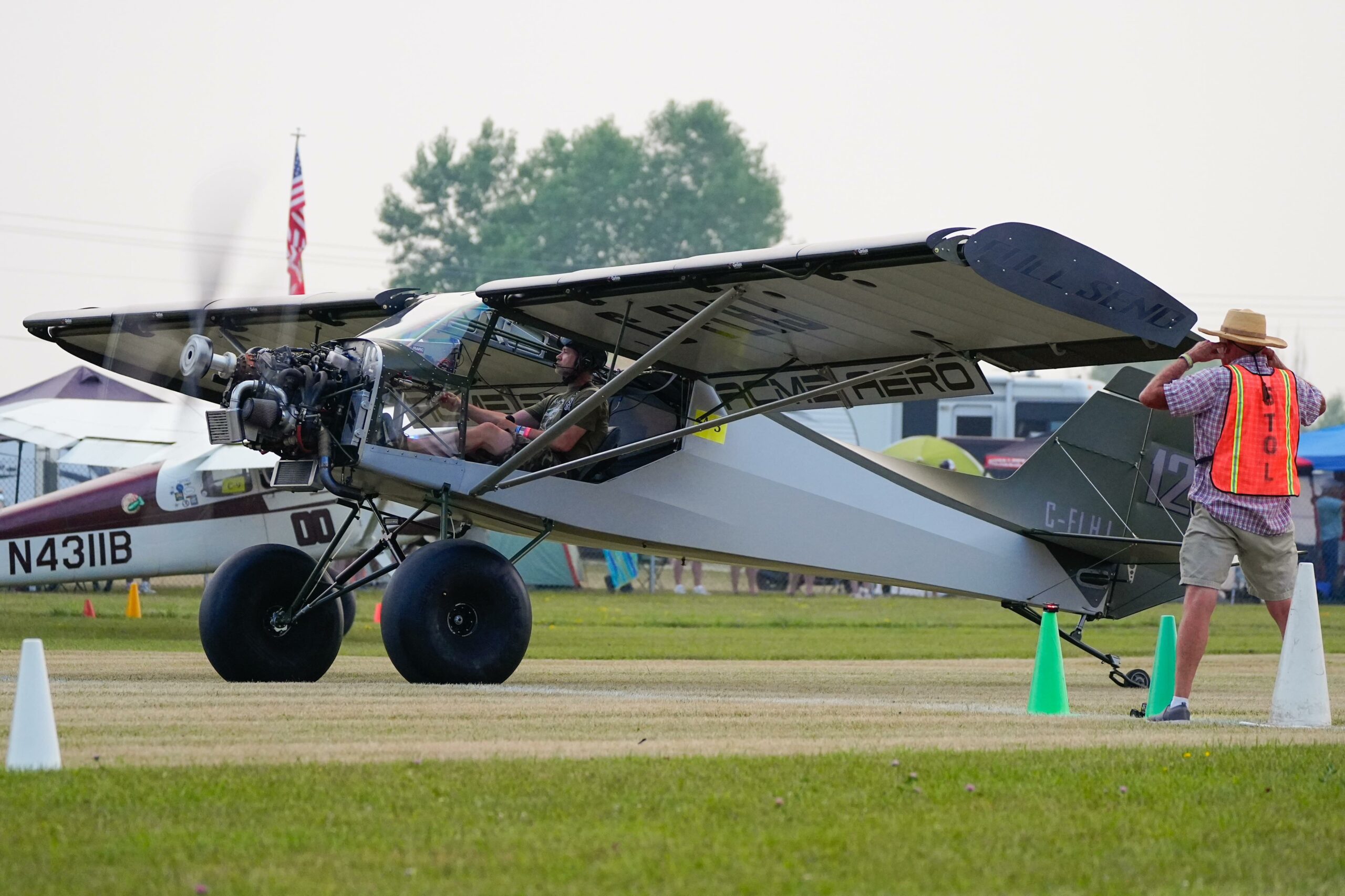 STOL Enthusiasts Flock to EAA AirVenture&#8217;s Twilight Flight Fest